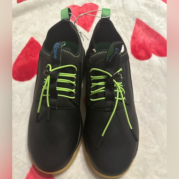 New Clove Limited Edition Healthcare Unisex Lunar Fade Shoes - Picture 5 of 13